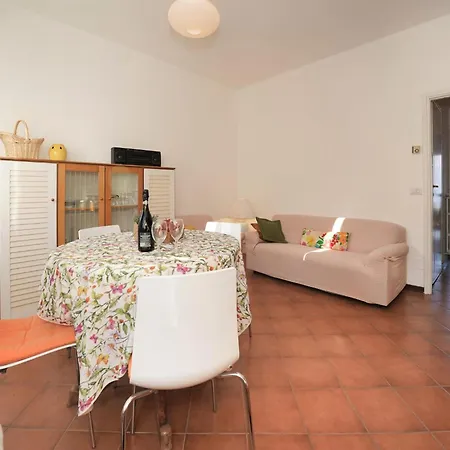 Daire Cornucopia By Interhome Porto Valtravaglia